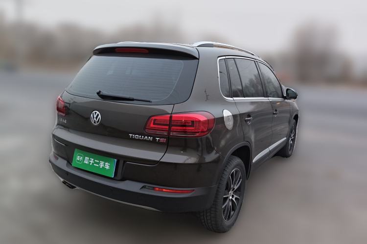 Used Volkswagen Tiguan 2015 1.8TSI Automatic Two-Wheel Drive Luxury Model Rear Right 45 Deg