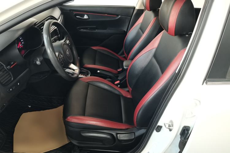 Used Kia KX Cross 2017 1.4L AT GLS Left Front Seat