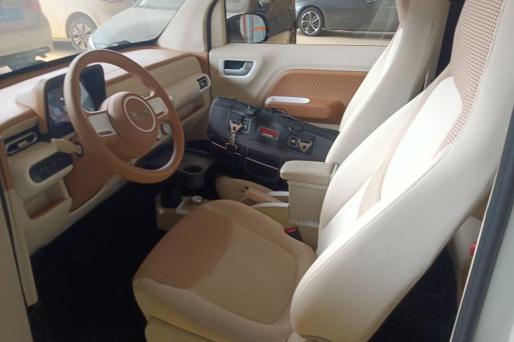 Used Wuling Hongguang MINIEV 2024 3rd Generation 215km Youth Edition Left Front Seat