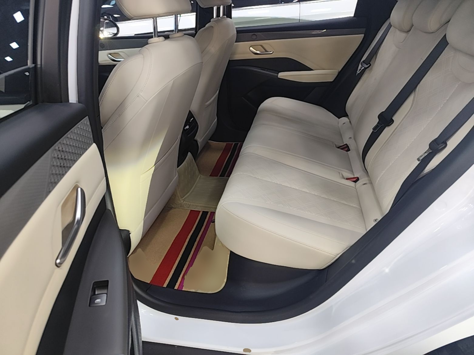 BYD Qin PLUS 2025 DM-i Smart Drive 55KM Leading Model — снимка 20