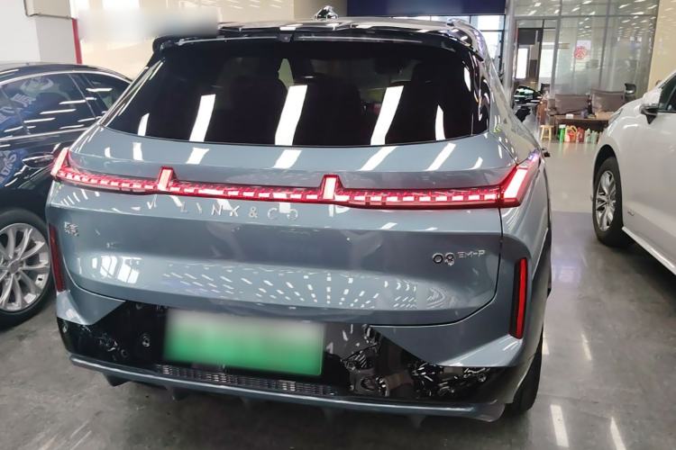 Used Lynk & Co 08 EM-P 2025 245km Ultra-Long Range Halo
