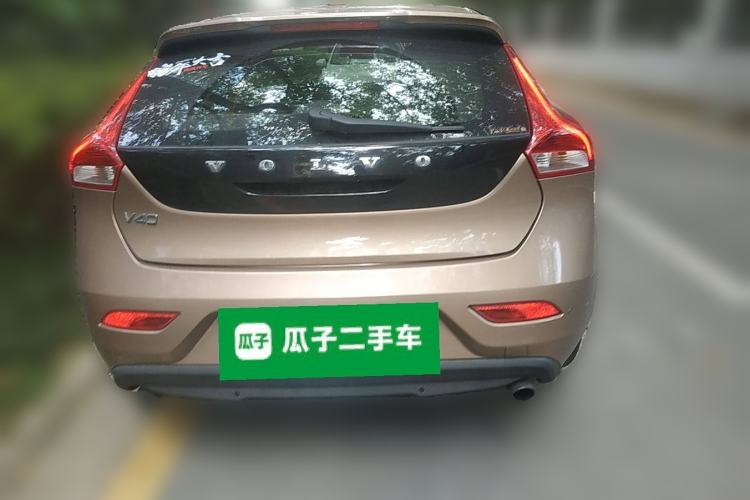 Used Volvo V40 2013 2.0T Zhiya Edition
