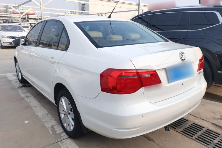 Used Volkswagen Jetta 2015 1.6L Manual Comfort Model
