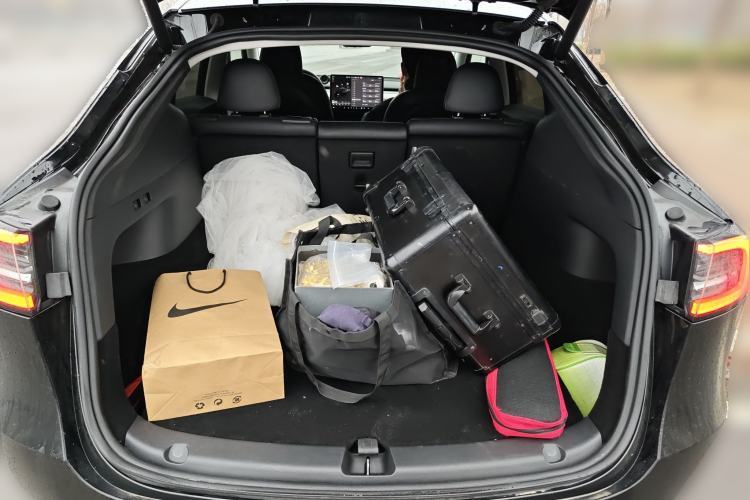 Used Tesla Model Y 2024 Rear-Wheel-Drive Version Trunk