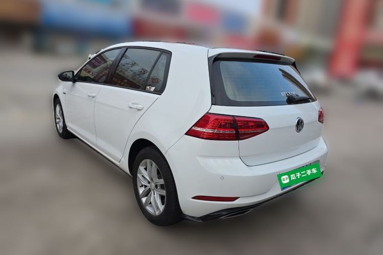 Used Volkswagen Golf 2016 1.6L Automatic Fashion Model
