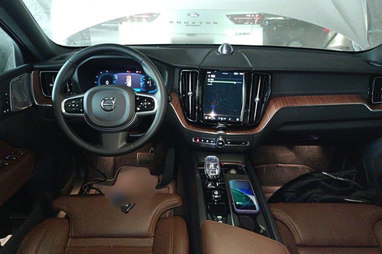 Used Volvo XC60 New Energy 2025 Plug-in Hybrid Long-Range All-Wheel Drive Smart Luxury Edition