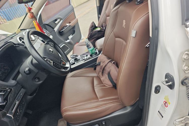 Used BYD Tang New Energy 2015 2.0T Four-Wheel-Drive Flagship Model