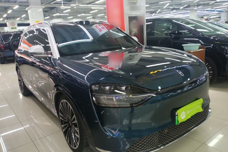 Used Hima AITO M9 2024 All-Electric Ultra Version 100 kWh 6-Seater Model Front Right 45 Deg