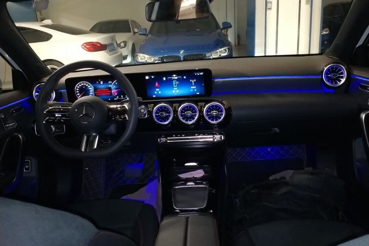 Used Mercedes-Benz A-Class 2025 A 200 L Fashion Model Center Console