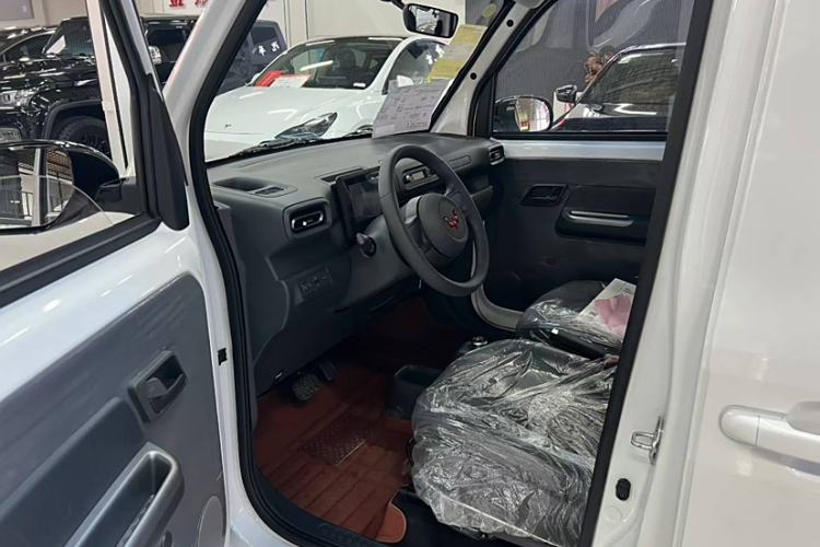 Used Wuling Zhiguang New Energy 2025 Comfort Model