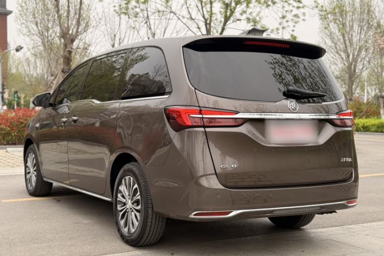 Used Buick GL8 2023 Facelifted Land Cruiser Executive Luxury Version