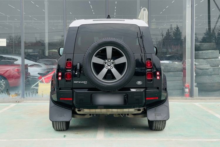 Used Land Rover Defender 2023 Facelift 90 3.0T P400 XS Exterior 5