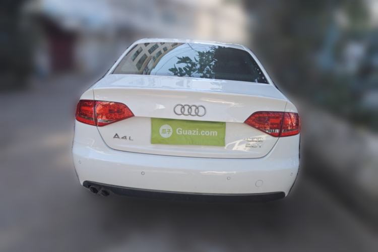 Used Audi A4L 2012 2.0 TFSI automatic Comfort trim level