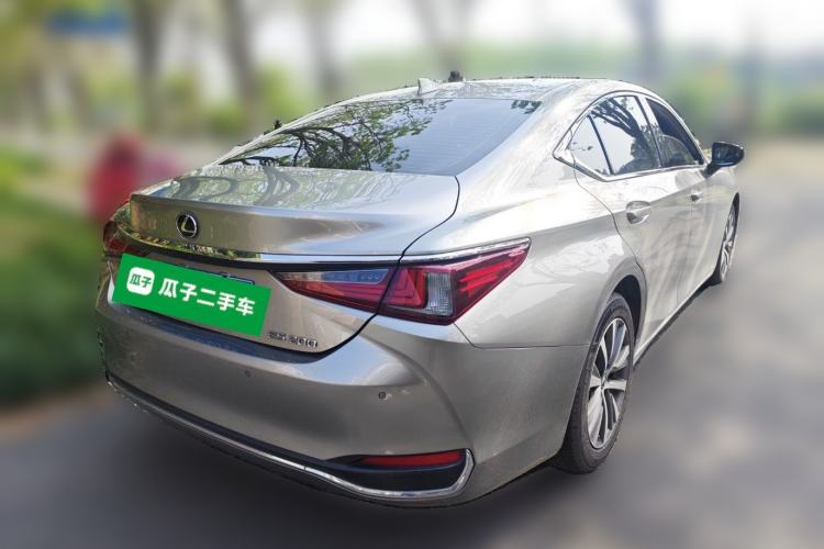 Used Lexus ES 2020 200 Excellence Edition Rear Right 45 Deg