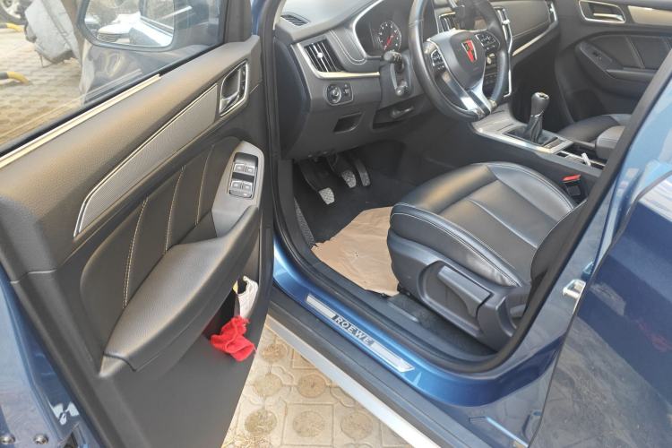 Used Roewe RX5 2018 20T Two-Wheel Drive Manual Flagship Edition
