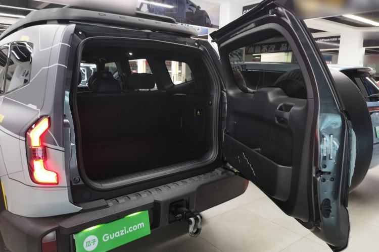 Used Deepal G318 2024 Four-Wheel-Drive Air Suspension Model
