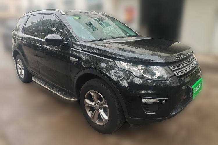 Used Land Rover Discovery Sport 2017 2.0T PURE Front Right 45 Deg