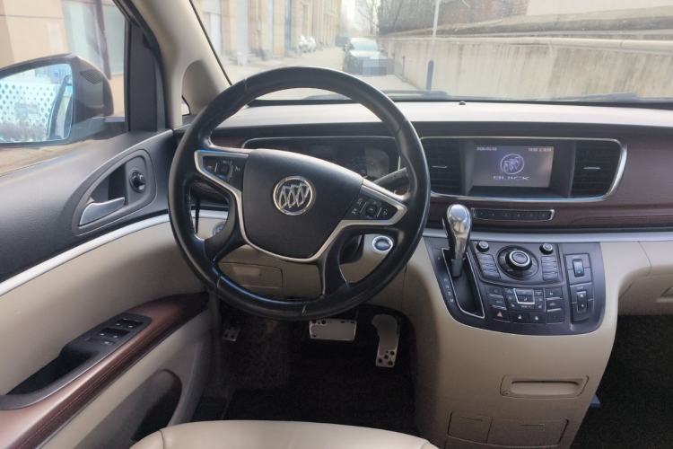 Used Buick GL8 2014 3.0L GT Luxury Business Haoya Edition Steering Wheel