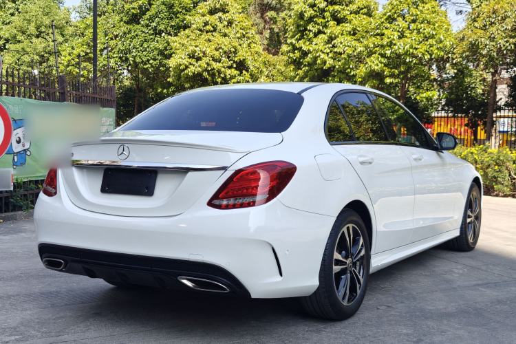 Used Mercedes-Benz C-Class 2017 Restyled C 200 Sport Edition Exterior 5