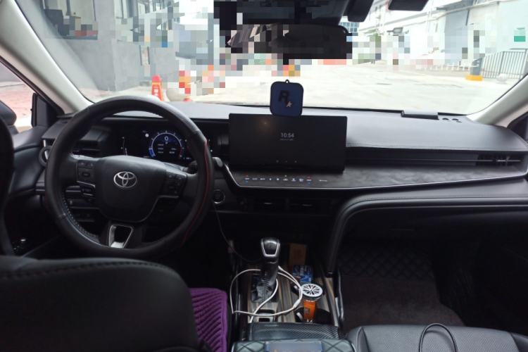 Used Toyota Camry 2024 2.0 GVP Luxury Edition Center Console