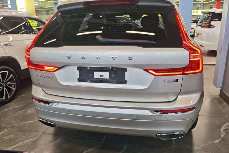 Used Volvo XC60 2021 T5 4x4 Smart Luxury Edition