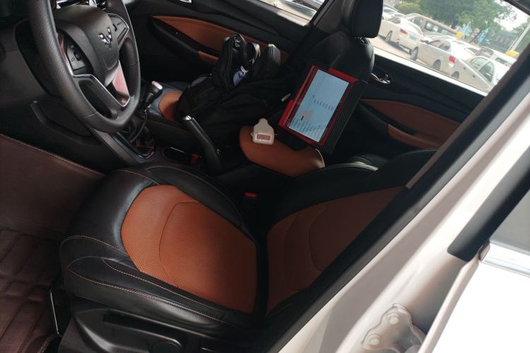 Used Wuling Hongguang S3 2019 Automatic Clutch Version 1.5L Manual Luxury Model China V Standard