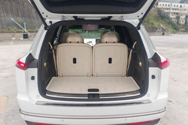 Used ONVO Luxeed L90 2025 Model—Max Six-Seater Version