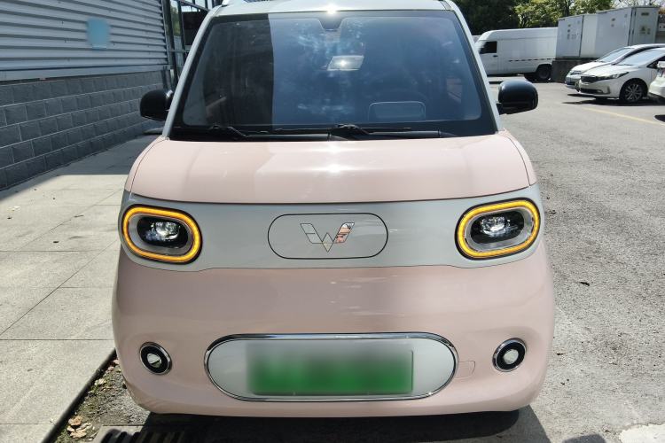 Used Wuling Hongguang MINIEV 2024 3rd Generation 215km Advanced Version Front