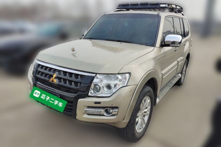 Used Mitsubishi Pajero 