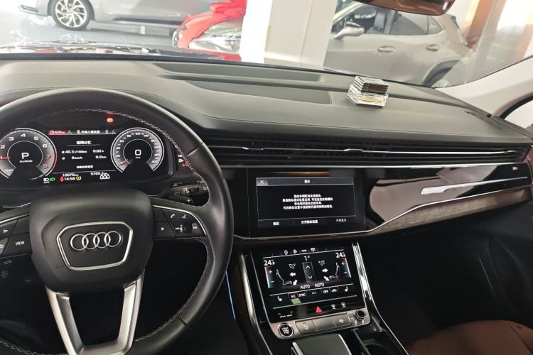 Used Audi Q7 2024 45 TFSI quattro S line Black Warrior Edition