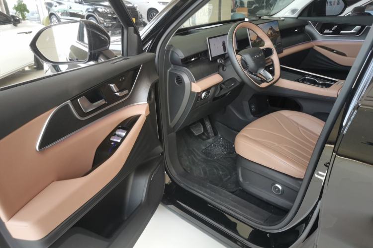 Used Chery Tiggo 8 L 2024 2.0T Two-Wheel Drive Prestige Version 5 Seats
