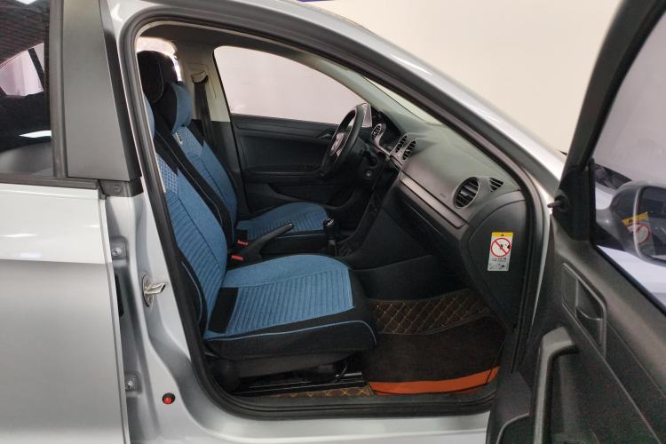 Used Volkswagen Jetta 2015 1.4L Manual Fashion Model
