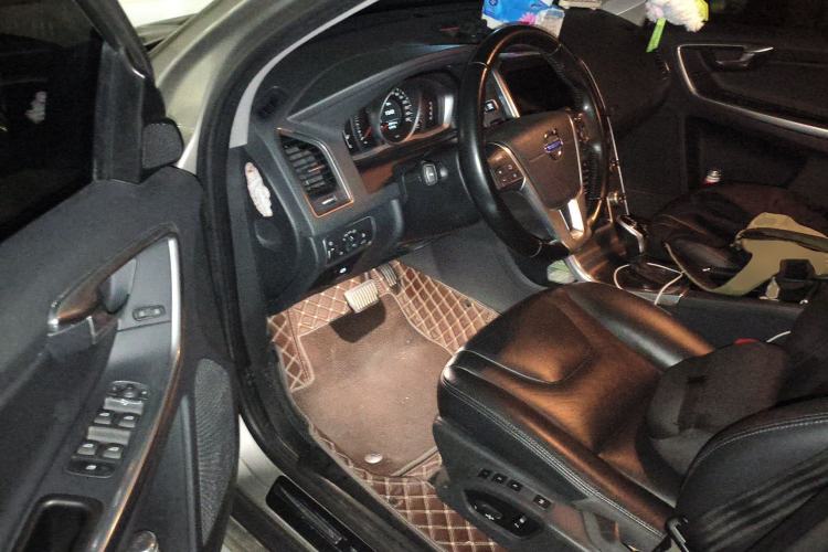 Used Volvo XC60 2014 T5 Zhiyi Edition
