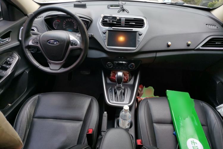 Used Ford Escort 2017 Happiness Edition 1.5L Automatic Fashion Version Center Console