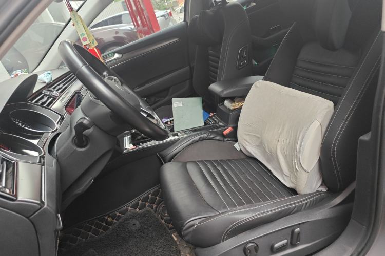 Used Volkswagen Magotan 2020 330TSI DSG Leading Model Left Front Seat