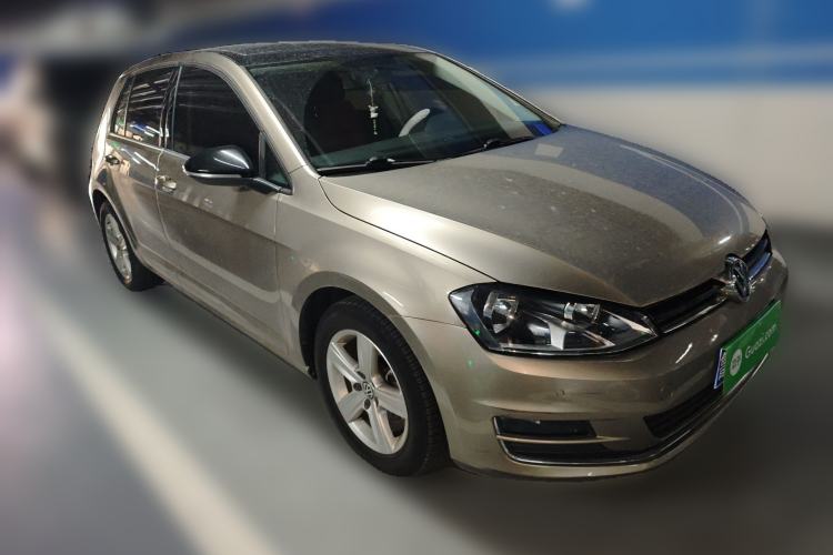 Used Volkswagen Golf 2016 1.6L Automatic Comfort Model Front Right 45 Deg