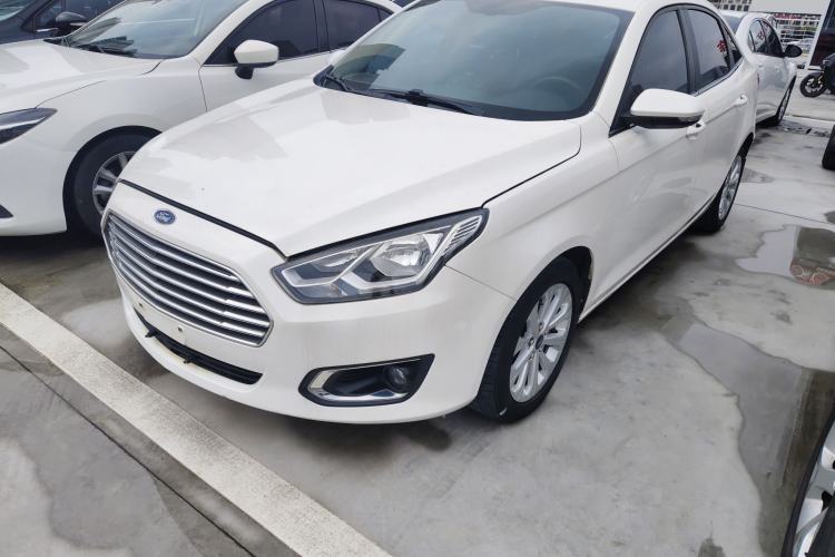 Used Ford Escort 2015 1.5L Automatic Fashion Model