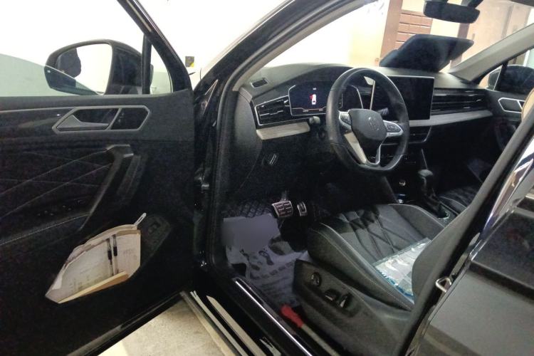 Used Volkswagen Tiguan L 2024 380TSI Automatic All-Wheel Drive R-Line Enhanced 7-Seater