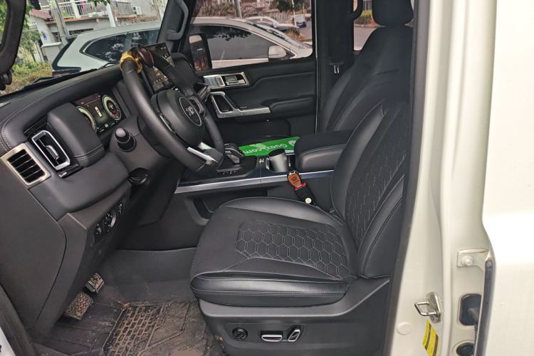 Used 212 T01 2024 2.0T Mechanic
