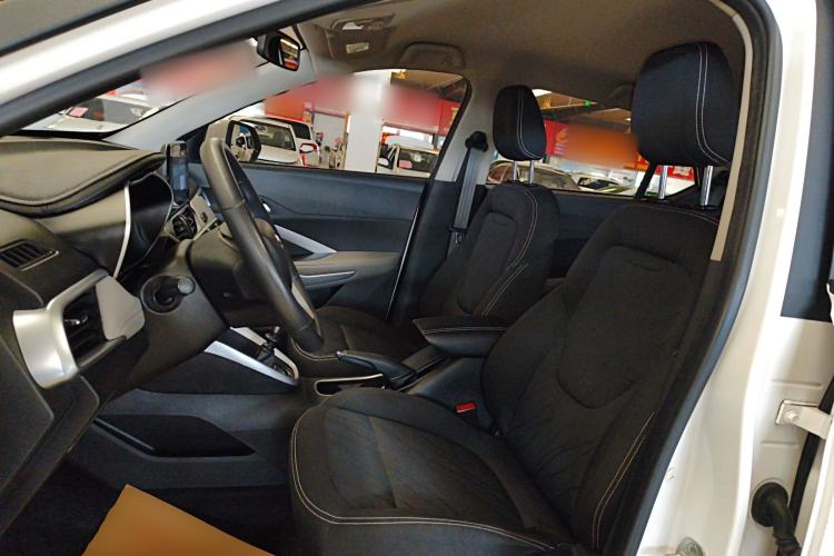 Used Baojun 510 2017 1.5L manual Comfort trim