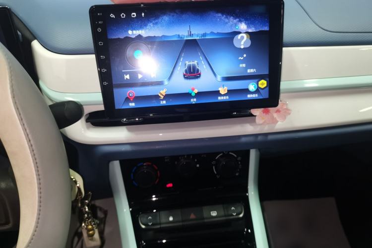 Used Dongfeng NAMMI BOX 2022 Chasing Wind Edition 331 km Standard Model
