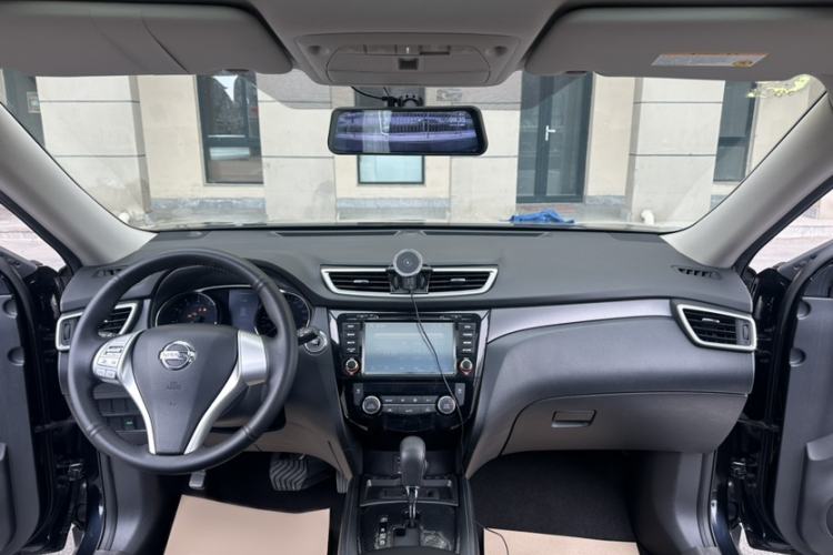 Used Nissan X-Trail 2015 2.0L CVT Comfort MAX Edition 2WD