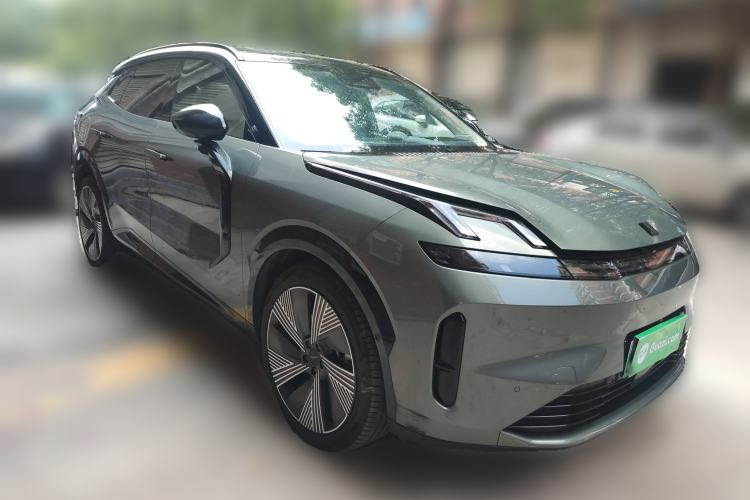 Used Lynk & Co 08 EM-P 2023 220km All-Wheel-Drive Performance Halo Front Right 45 Deg