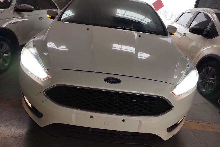 Used Ford Focus 2018 Hatchback Classic 1.6L Automatic Trendy SmartDrive Edition
