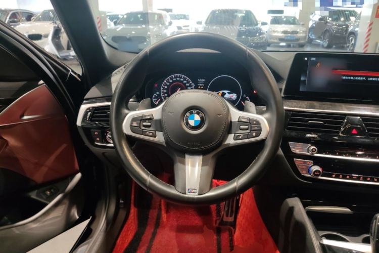 Used BMW 5 Series 2018 Restyled 530Li Leading Edition M Sport Package
