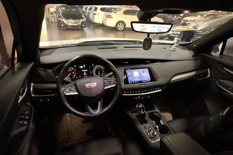 Used Cadillac XT4 2020 28T Two-Wheel-Drive Leading Version