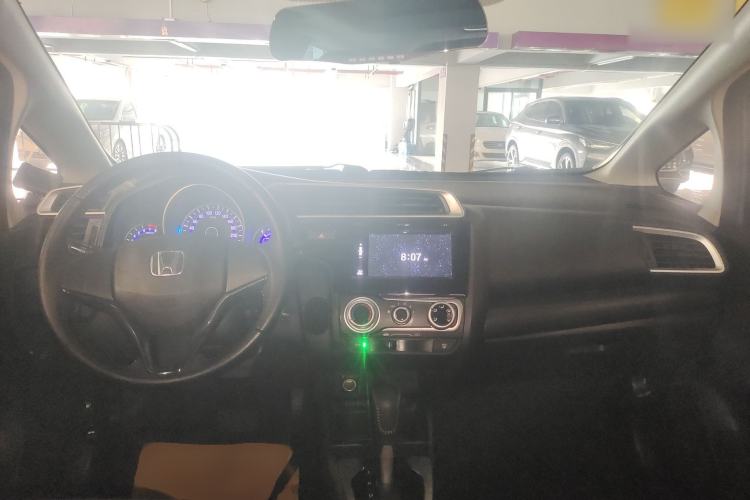 Used Honda Fit 2018 1.5L CVT Trendy Run+ Edition Center Console