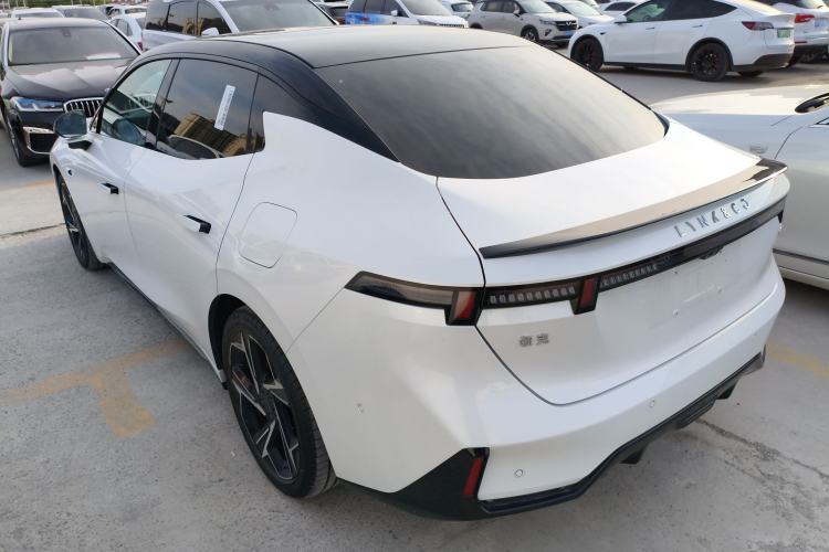 Used Lynk & Co 07 2024 EM-P 126 Long-Range Ultra Exterior 2