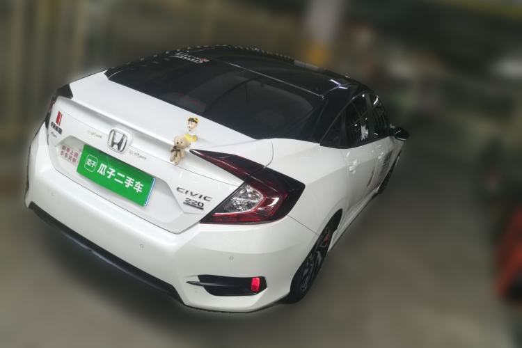 Used Honda Civic 2016 220TURBO CVT Luxury Edition Rear Right 45 Deg