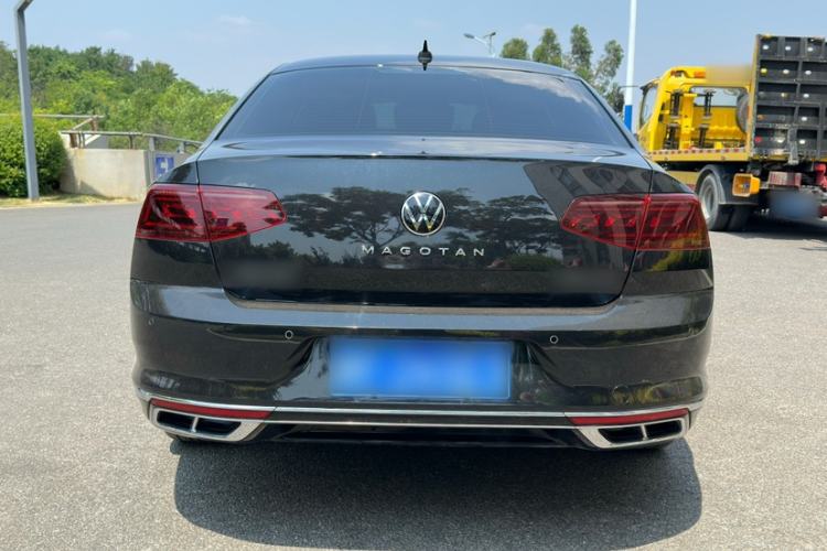 Used Volkswagen Magotan 2023 2 Million Units Limited Edition 330TSI DSG Leading Version
